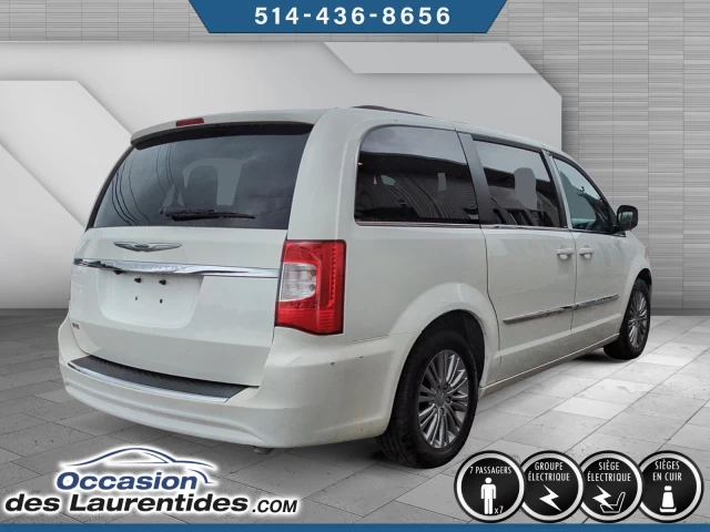 Chrysler Town & Country Touring 2013