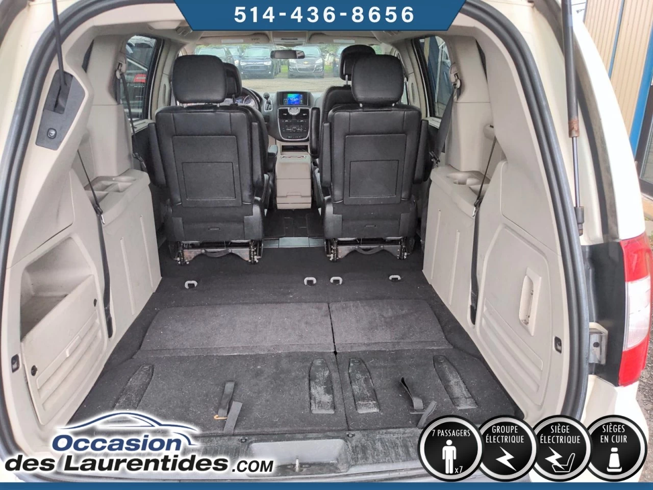 2013 Chrysler Town & Country Touring Main Image