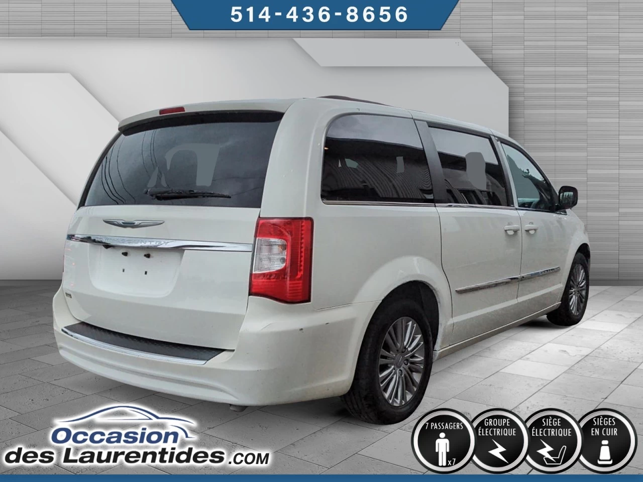 2013 Chrysler Town & Country Touring Main Image